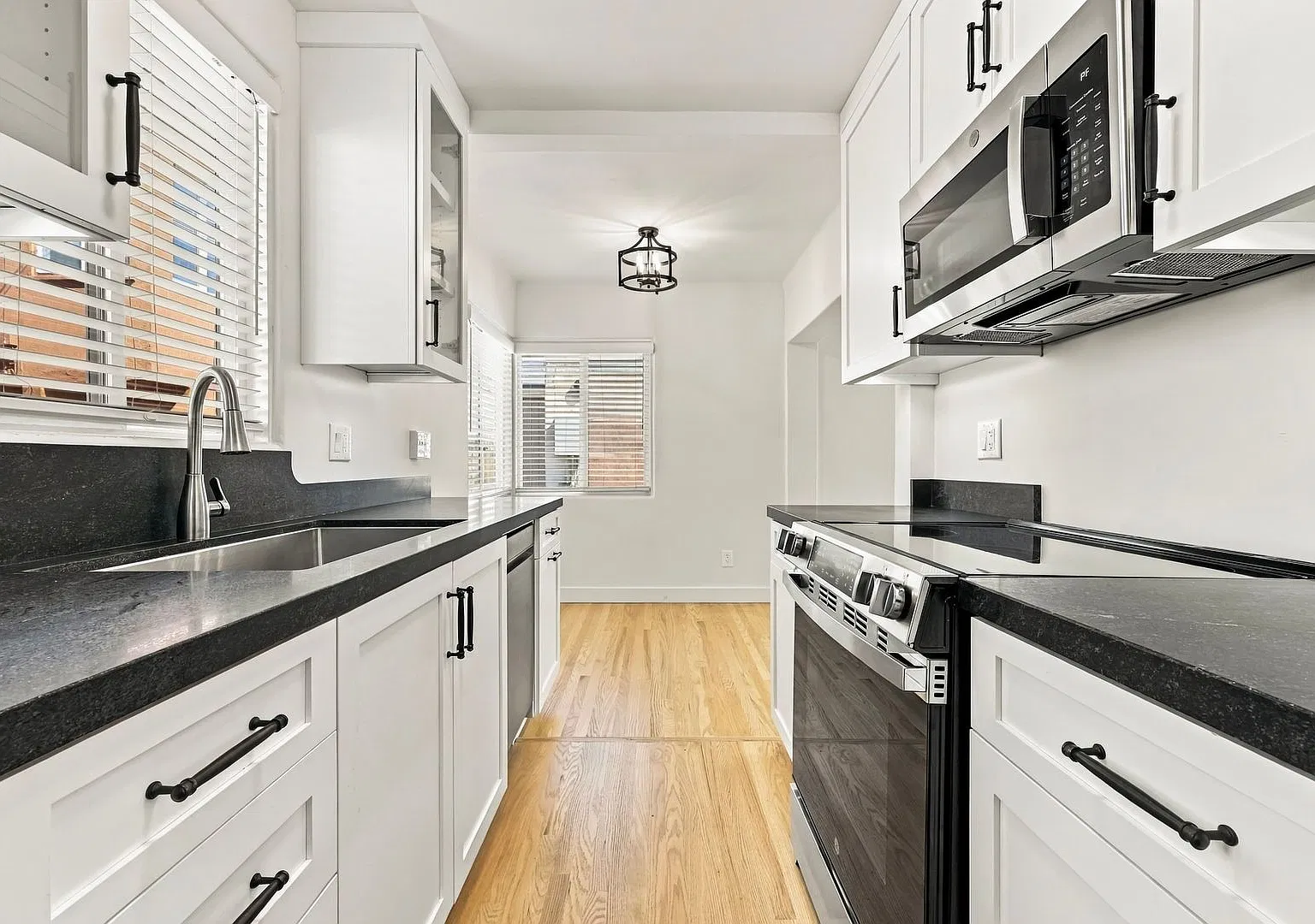 Hamilton 4-Plex — Photo 2