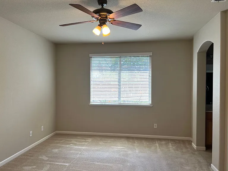 2338 Dunsley Cir — Photo 31