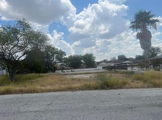 714 W 11th St, Del Rio, TX 78840