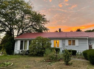 10 Jewett Rd, Cape Elizabeth, ME 04107