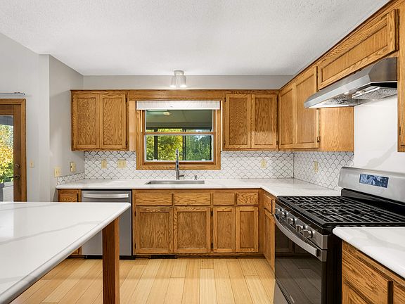 5th image of 15625 46th Ave N