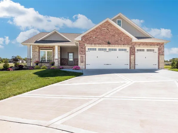 4520 Bruin Ln, Glen Carbon, IL 62034