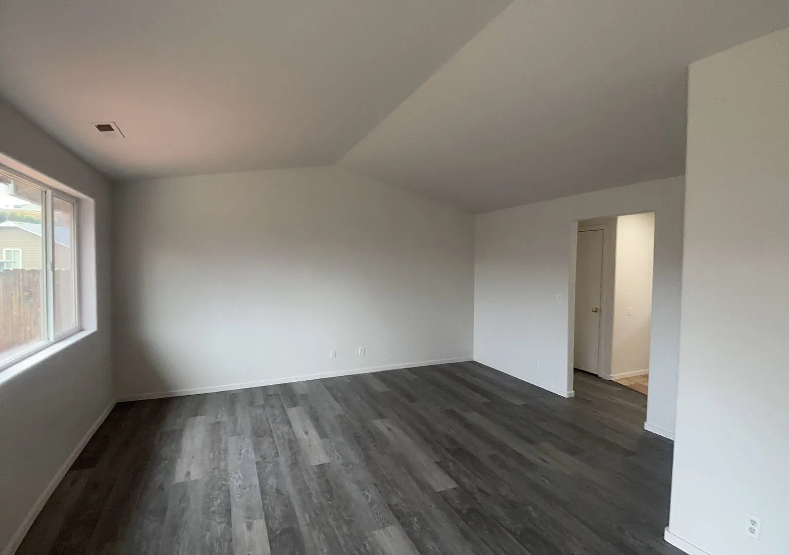 120 Shaffer Court 3 bed 2 bath with garage — Photo 3