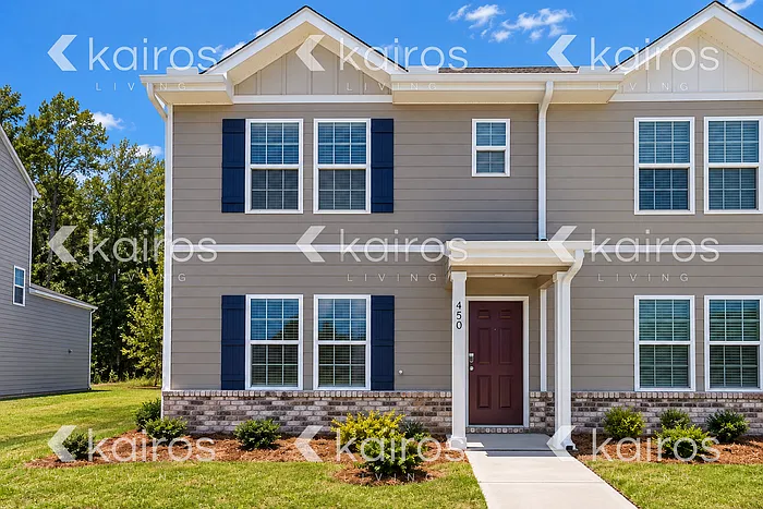 450 Hawthorn Trl