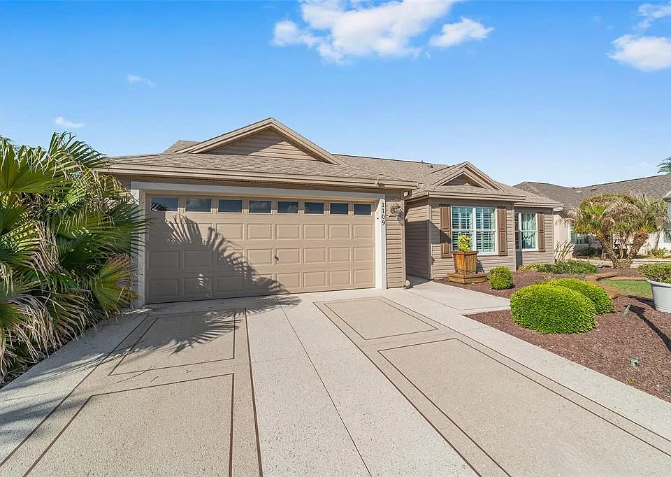 1109 Alcove Loop