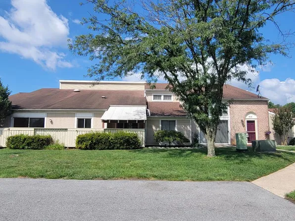 1514 Kensington Dr, Hagerstown, MD 21742