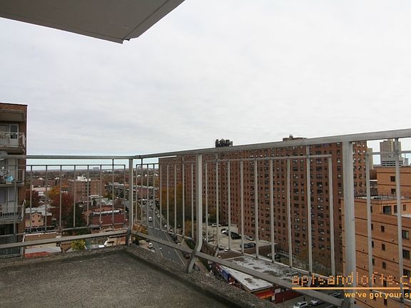 5th image of 6260 99th St APT 1607
