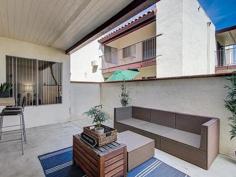 El Cordova Apartments — Photo 25