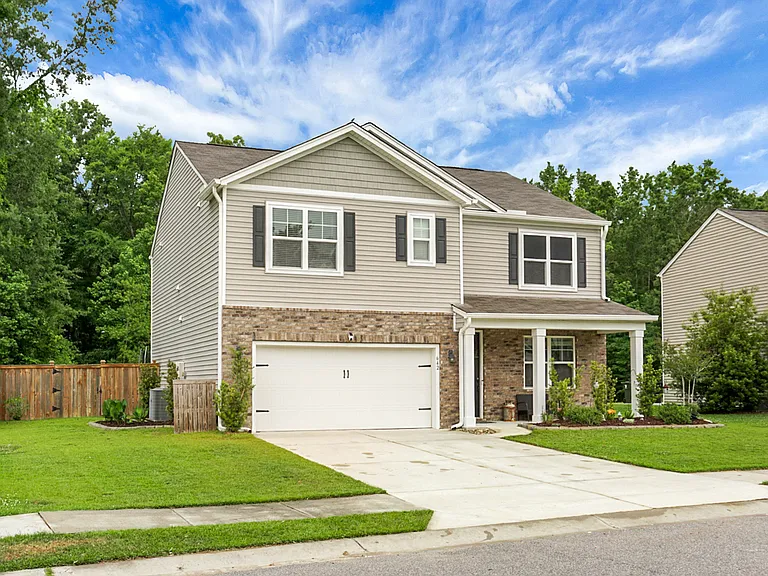 642 Woolum Dr — Photo 4