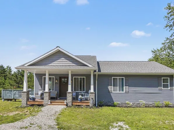 6160 W 10 1/2 Mile Rd, Mesick, MI 49668