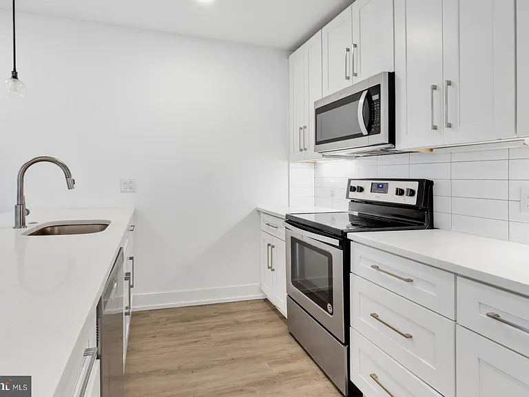 1335 N Marston St #402 — Photo 11
