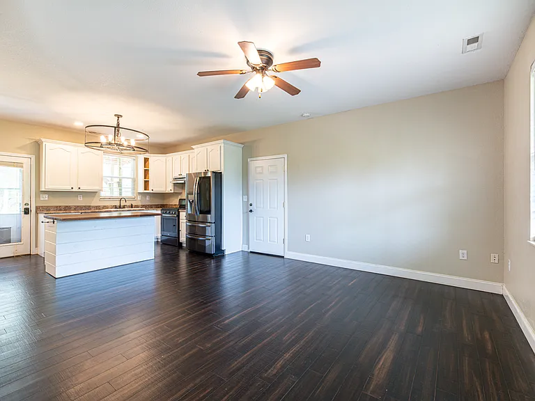 7211 Remagen Ln — Photo 5