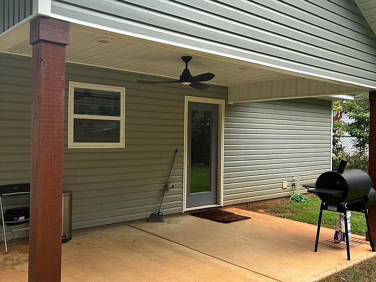 2117 Atkins Dr — Photo 2