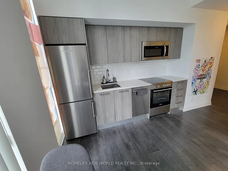 28 Wellesley St E #507 — Photo 8