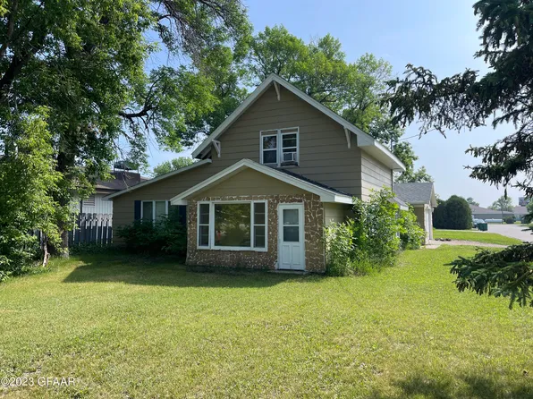 301 N 4th St, Fisher, MN 56723