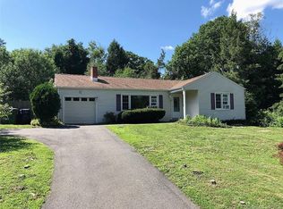 11 Maple Dr, Sandy Hook, CT 06482