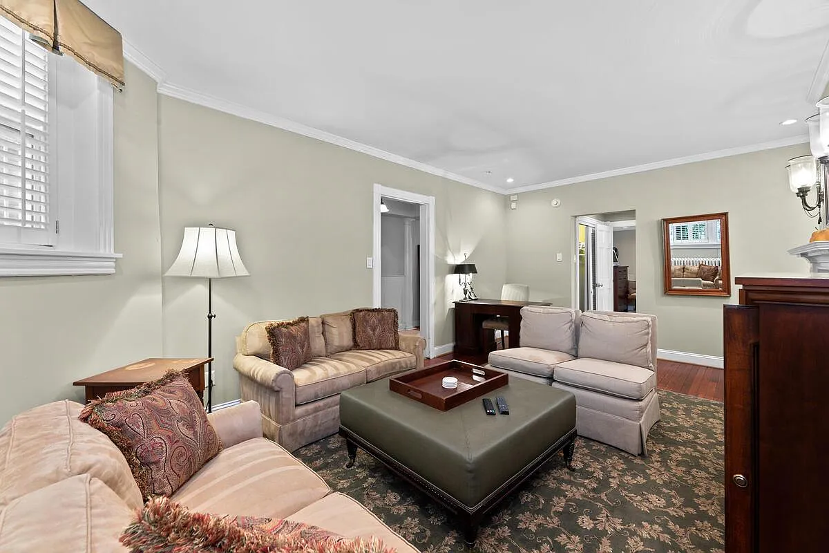 1 bed, 800 sqft, $3,295 — Photo 4