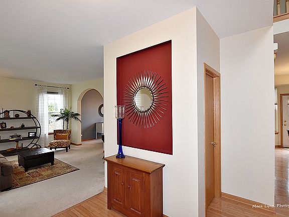 4th image of 162 Renaux Blvd