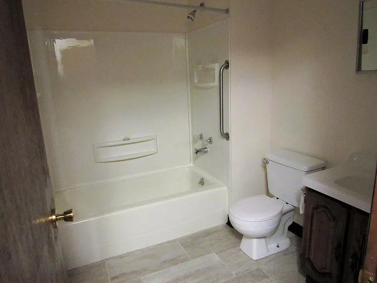 38 Hyde Park Dr #C — Photo 13