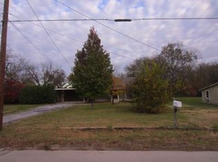 1805 Halsell St, Bridgeport, TX 76426