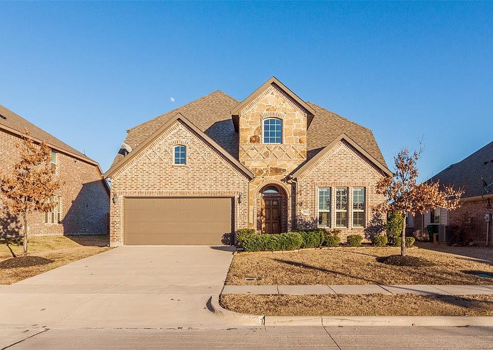 1st image of 4412 Oak Bluff Dr