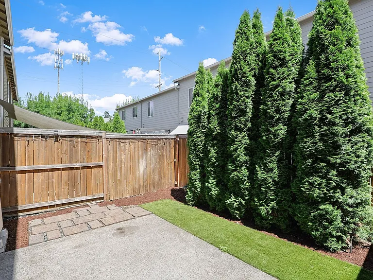 17222 SW 120th Pl — Photo 17