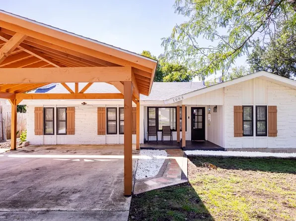 1003 Temple Dr, Kerrville, TX 78028