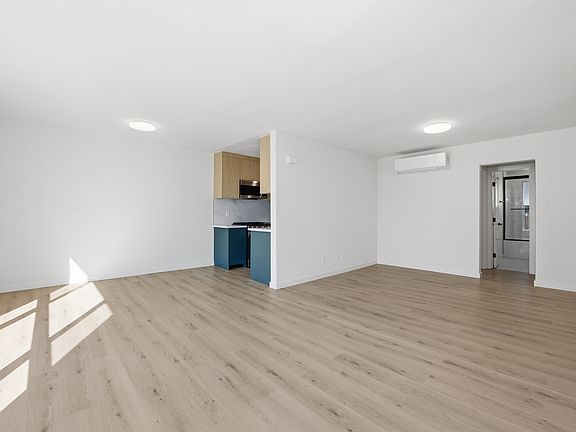 2nd image of 2140 Howard Ave APT 11