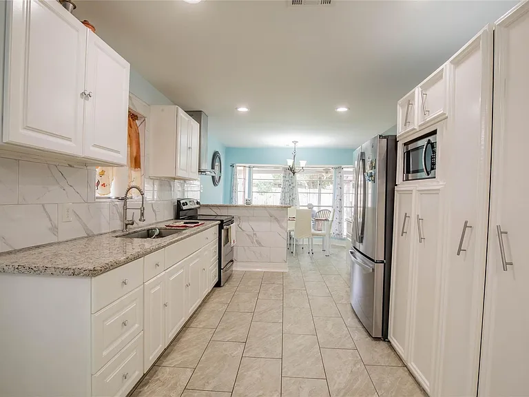 5611 Long Creek Ln — Photo 5