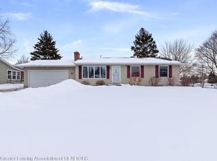 725 Blue Lagoon Dr, Lansing, MI 48917