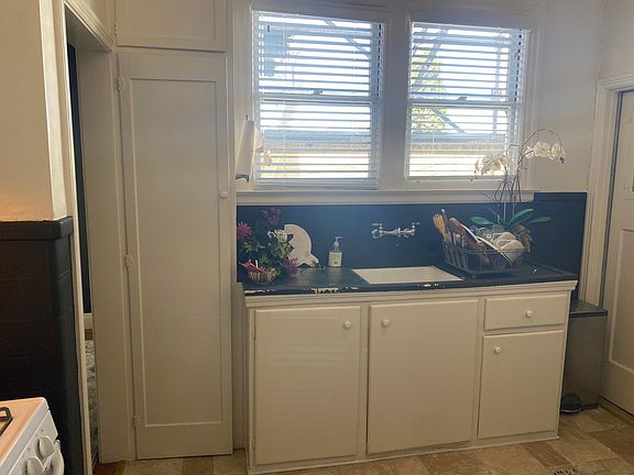 5th image of 2-2230 Leavenworth St #2