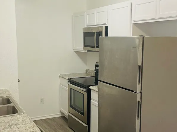 1712 Dynasty Dr, Glenn Heights, TX 75154