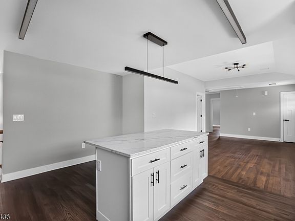 4th image of 740 Cambridge St