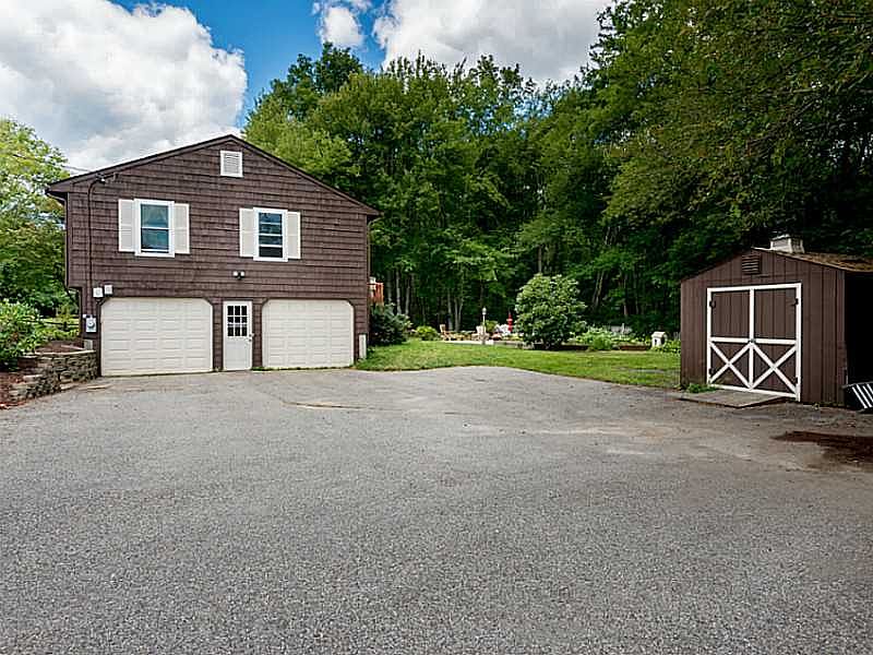 765 E Wallum Lake Rd, Pascoag, RI 02859 Zillow