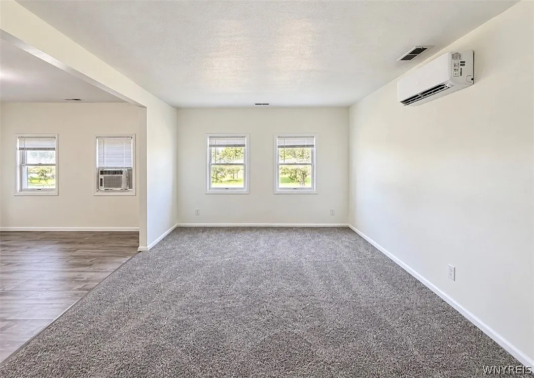 5714 Buffalo Ave — Photo 3