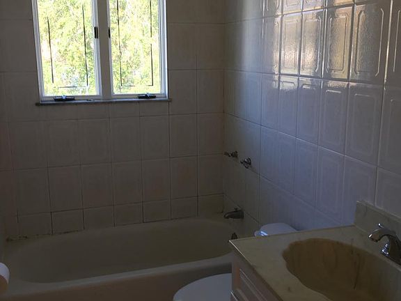 4th image of 25 Paine St