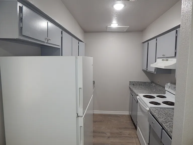 Townhome kitchen with granite countertops