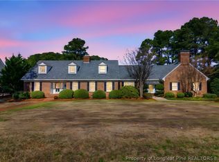 1109 Offshore Dr, Fayetteville, NC 28305