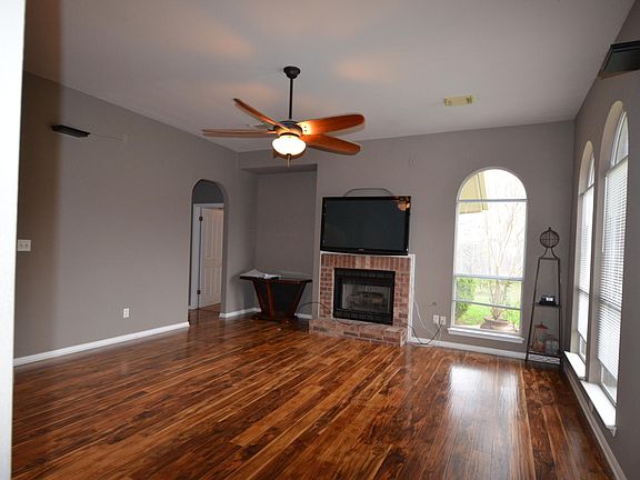 2nd image of 108 Ambrose Dr