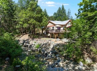 8081 W Evans Creek Rd, Rogue River, OR 97537