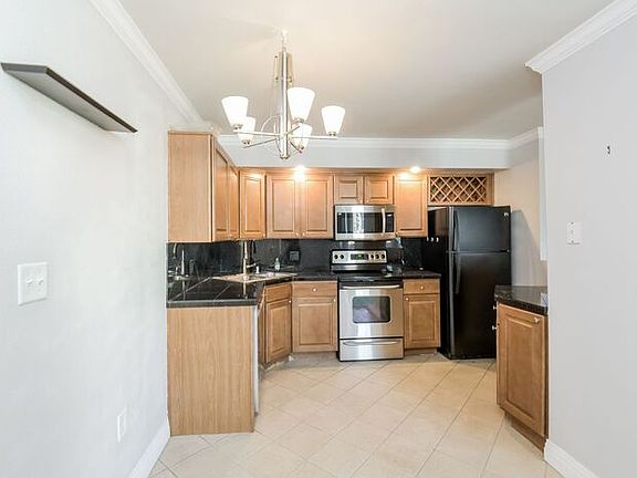5th image of 601 W 11th Ave APT 506