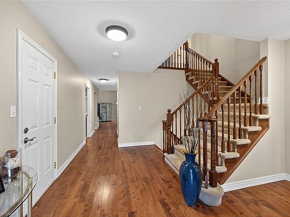 3rd image of 25 Hamilton St S #31