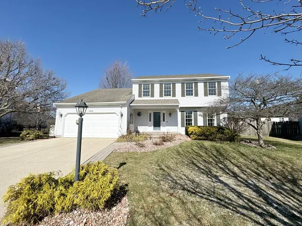 700 Shenandoah Trl, Elgin, IL 60123
