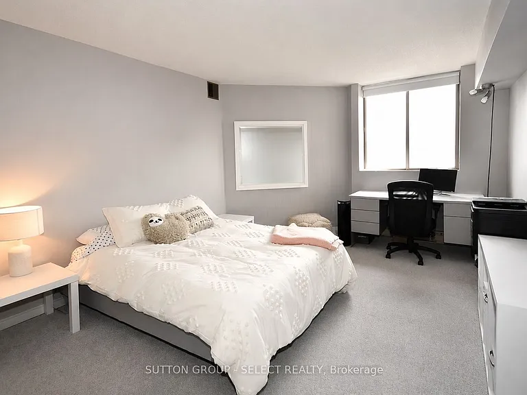 695 Richmond St #1306 — Photo 9
