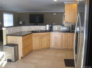 4893 Lakeview Ave, West Bloomfield, MI 48324