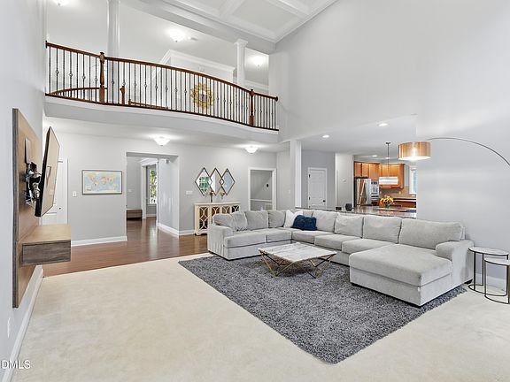 5th image of 9015 Treesdale Ln