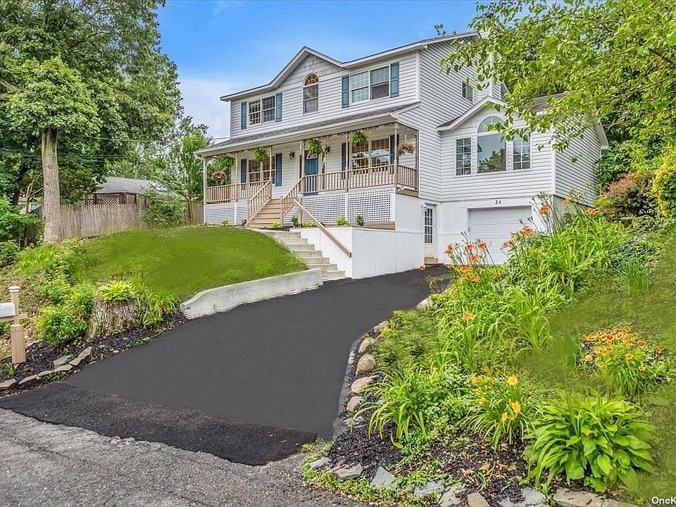 1st image of 24 Oak Dr