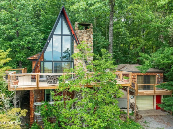 1136 Upper Alpine Way, Gatlinburg, TN 37738
