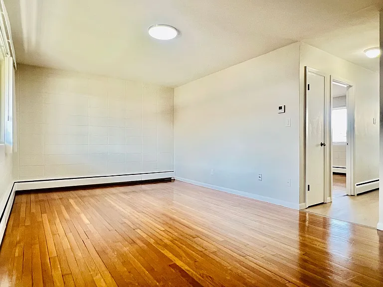 1710 Broad Street — Photo 3