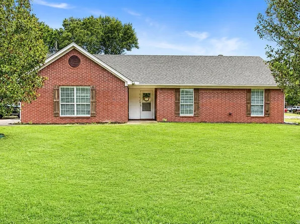 701 Honeysuckle Hills Ct, Redfield, AR 72132